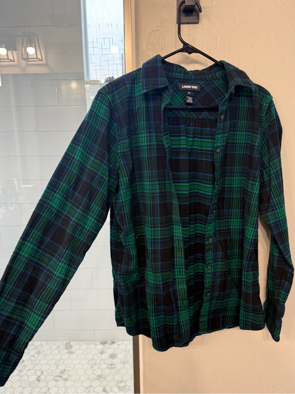 Lands' End woman’s Green & Black Plaid Flannel Shirt